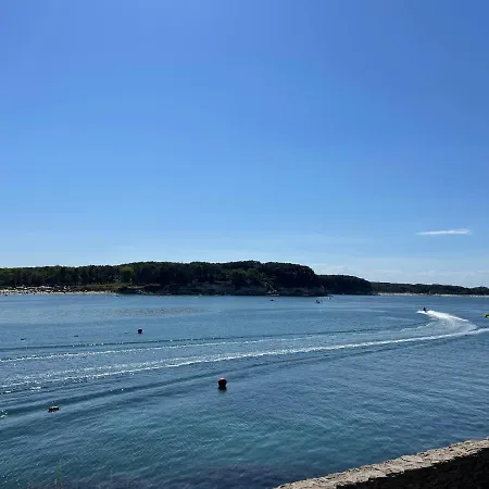 Family Avenue Homestay Kiten (Burgas)