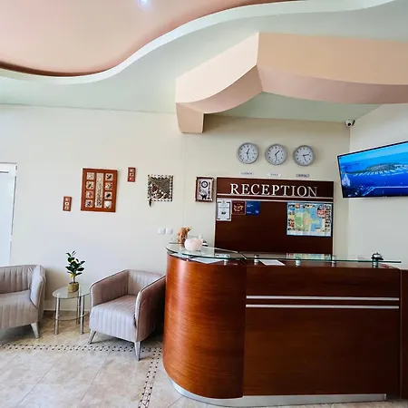 Family Avenue Homestay