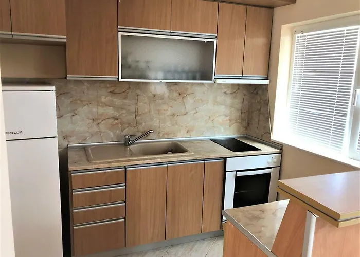 Family Avenue Naousa